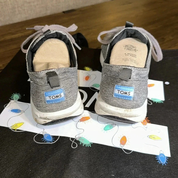 TOMS GRAY MEN SNEAKER SHOE SIZE 10 - Picture 3 of 4